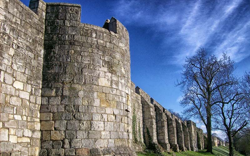 Stroll along the city walls of York, England