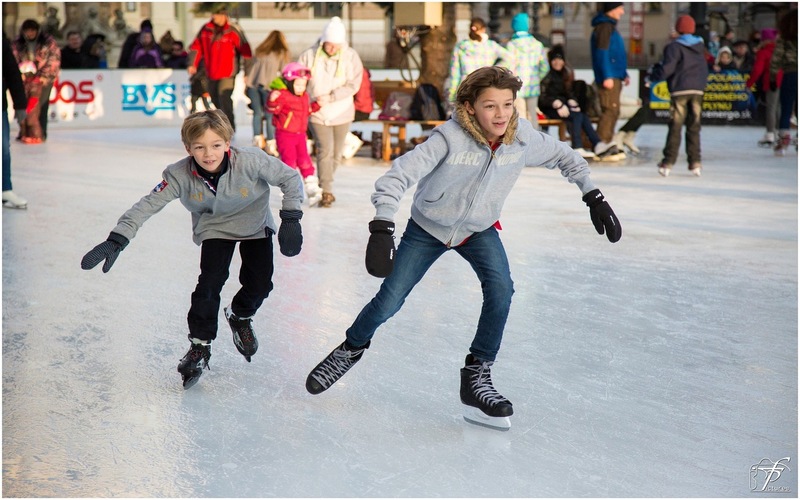 10 Best Ice Skating Rinks To Enjoy This Festive Season In UK UK 10-best-ice-skating-rinks-to-enjoy-this-festive-season-in-uk-uk